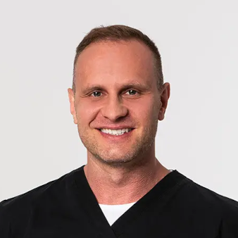 dr n.wet. ESE ECVO Paweł Stefanowicz